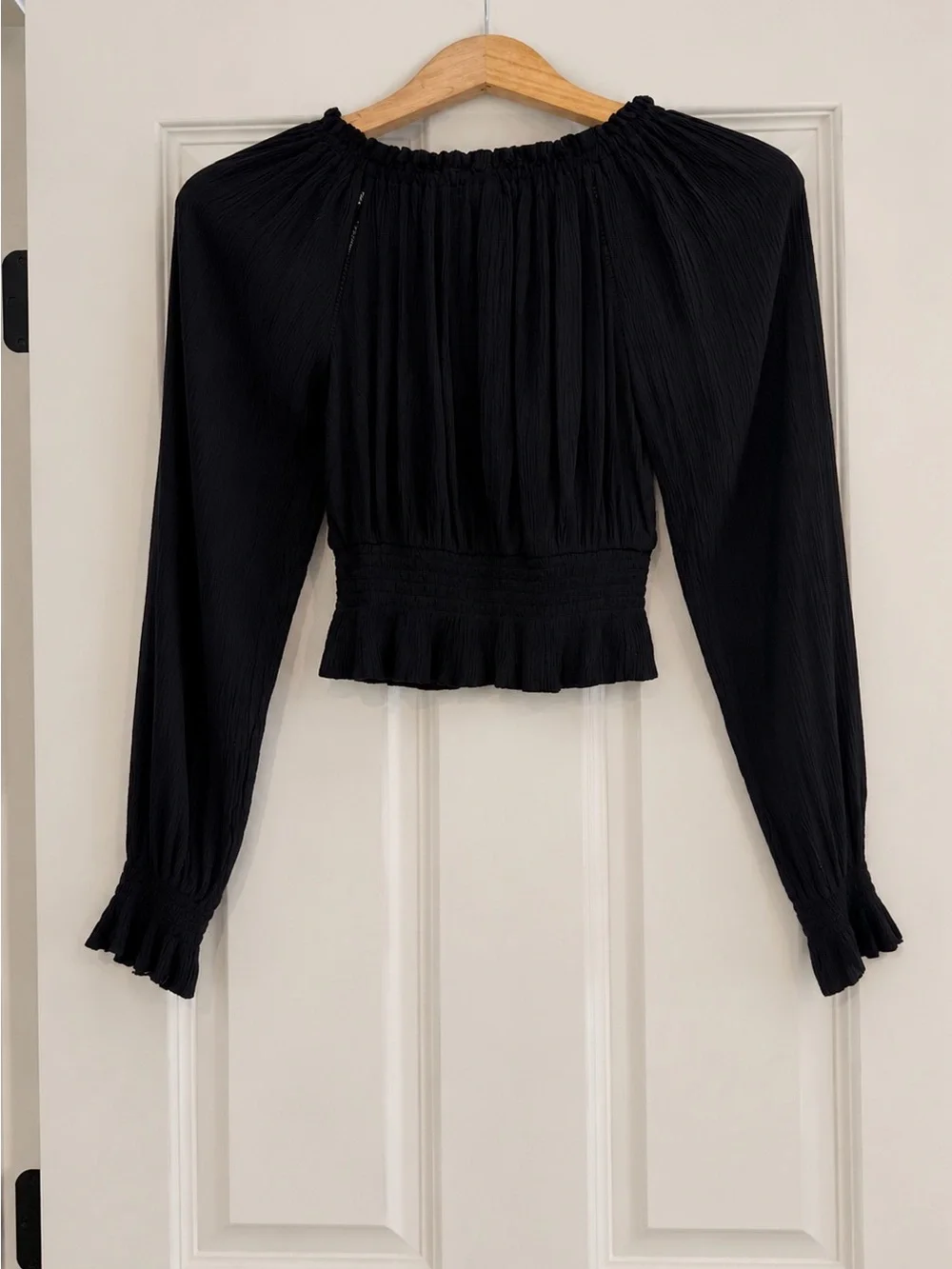 H&M Divided Women’s 0 Black Off Shoulder Crop Top Smocked Lace Long Sleeve